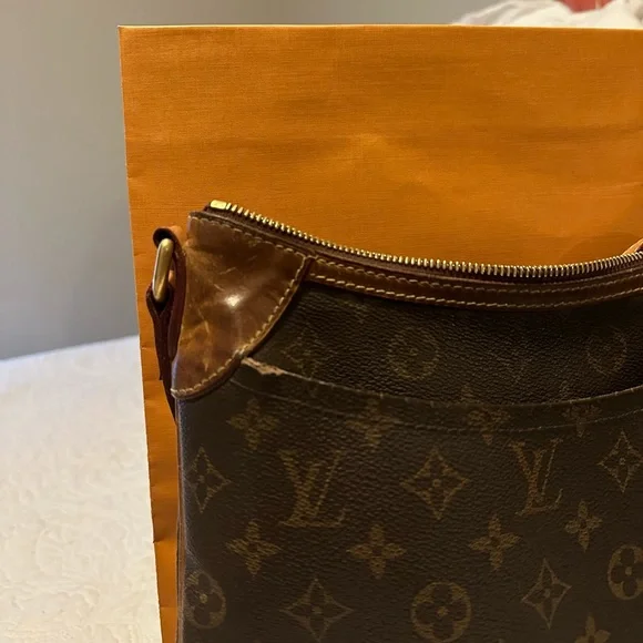 Louis Vuitton Monogram Odeon PM - Picture 9 of 16